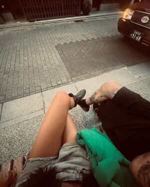 Eliza Coupe Instagram - The Actor & The Skater go to J A P A N 🖤

#photodump #tokyo #kyoto #japantrip #travel #somuchwalking #sohot #worthit #sushi #sls #skate #proho #judgesknowhowtoparty #hashtag #lovelove