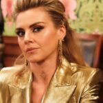 Eliza Coupe Instagram - TONIGHT I’m baaaaaack on @sohelpmecbs ! I had such a blast with these wonderful people…and being the low key sociopath VERONICA. Excited for season two! 💥 @skylarastin @mgh_8 @scottpprendergast @ingaschlingmann @tristenjwinger @vincenza007 @delovelyones @sohelpmecbs