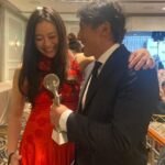Elizabeth Chai Vasarhelyi Instagram - Thank you @jimmychin @allwomeninmedia for my g-spot in the EGOT…. @annacmbarnes @pagandharleman @angelcollinson @justinedupont33 @sarahmcnairlandry @genegallerano @la_schwa26 for making #edgeoftheunkown everything it is. Thank you to @natgeo @courteney_monroe @c_albert for believing in this superb series. It’s extraordinary to see so many female lead projects celebrated we are in great company. Thank you #gracieawards for recognizing my excellent performance on behalf of my husband! 🤦🏻‍♀️ dress @oscardelarenta @carolyntangel photo @wilskung