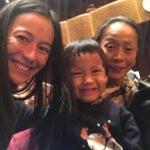 Elizabeth Chai Vasarhelyi Instagram - Happy Mother’s Day - mom @marinahknyc and Aunt Lily thank you for being the best moms and ultimately grandmas possible. #RobbMoss thank you for this thoughtful #mothersday gift and for your gorgeous q&a and of course for your mentorship and friendship ♥️♥️♥️♥️♥️ #wildlife @khaite_ny @carolyntangel #womenholdingthings Boston, MA