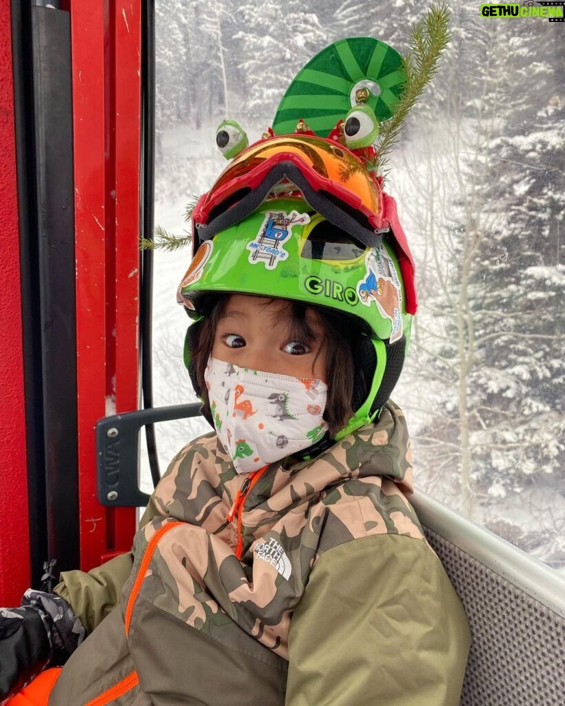 Elizabeth Chai Vasarhelyi Instagram - Happy Boxing Day? Stay safe, mask up from James to all willing to listen! Teton Village, Wyoming
