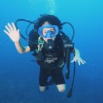 Elizabeth Chai Vasarhelyi Instagram - Fam time is the best time… Happy New Year from Brazil! Sending much love and gratitude from the southern hemisphere ❤️🙏🏼 James and Marina have officially begun training to hang w uncle @paulnicklen and auntie @mitty! Stoke is high… Marina got her open water cert and James…well James got his always game for anything trying to keep up w his sis certification 😂 @chaivasarhelyi