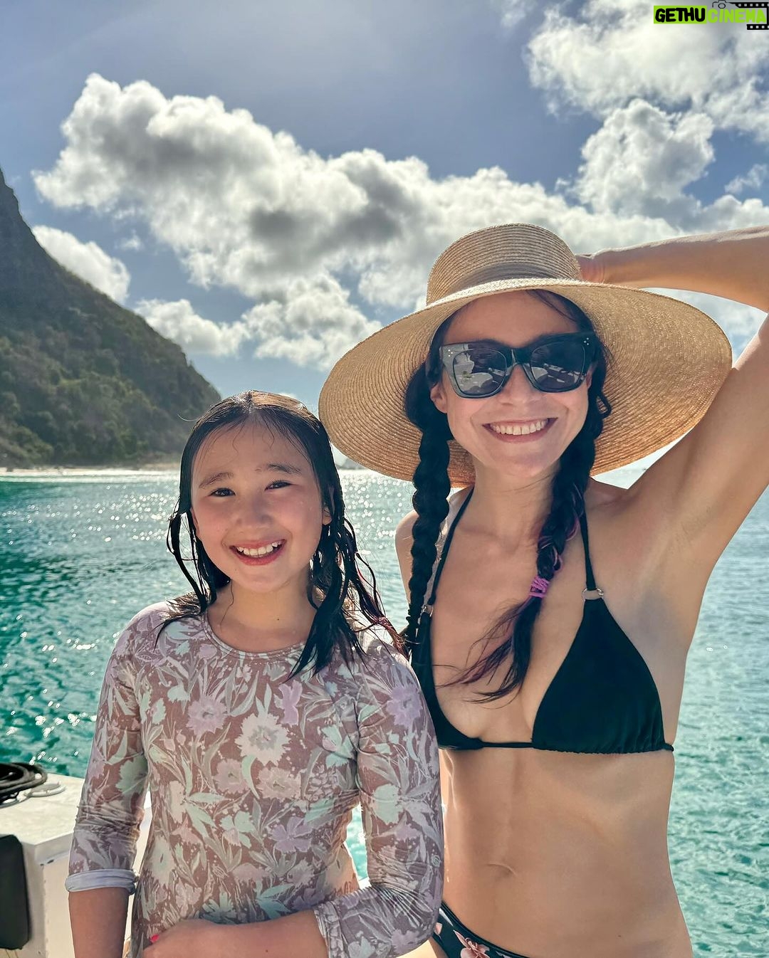 Elizabeth Chai Vasarhelyi Instagram - Fam time is the best time… Happy New Year from Brazil! Sending much love and gratitude from the southern hemisphere ❤️🙏🏼 James and Marina have officially begun training to hang w uncle @paulnicklen and auntie @mitty! Stoke is high… Marina got her open water cert and James…well James got his always game for anything trying to keep up w his sis certification 😂 @chaivasarhelyi