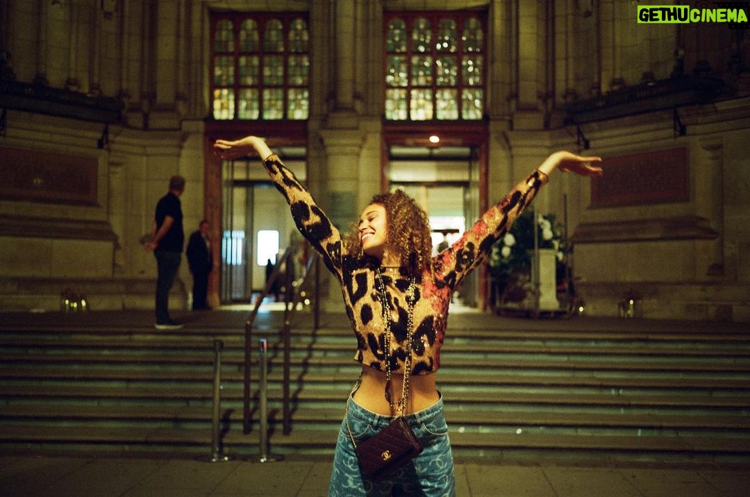Ella-Rae Smith Instagram - moments of joy captured by the lovely @barneycokeliss 🙌🏽 wearing head to toe @chanelofficial