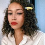 Ella-Rae Smith Instagram - she’s been shooting something special today 👀📸 Spring Studios