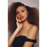 Ella-Rae Smith Instagram - 💋💋 with the best - @hannahillierphotography & @hairbycarlcampbell & @sophiecoxmakeup #nextmodels