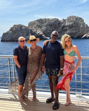 Ellen DeGeneres Instagram - Happy birthday to my BFF @KrisJenner, who looks better in a leopard print than anyone I know. Except for a leopard, of course.