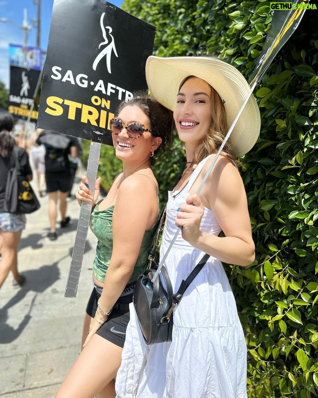 Ellen Hancock - 504 Likes - A successful day with friends stickin it to the man π₯°ππͺπ» @sagaftra #unionstrong