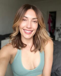 Ellen Hancock Instagram - A Saturday with @kaseacolorqueen is a day well spent 💕💖 Cut off quite a bit!! I love!! Feels so much lighter ☺️
