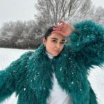 Ema Fajnorová Instagram - zimná uniforma v petrolejovej ❄️ *strihaná mongolská ovca @foxy_furs