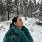 Ema Fajnorová Instagram - zimná uniforma v petrolejovej ❄️ *strihaná mongolská ovca @foxy_furs