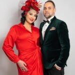 Ema Fajnorová Instagram - Christmas cover stars 🧑🏻‍🎄🎅🏻 S Mariánom sme mali vianočné fotenie, ktoré bolo zamerané na outfity ku štedrovečernému stolu. Okrem nich si pre mňa kostymérky z televízie pripravili aj kreatívny a výrazný fascinátor ktorý bol náležite dramatický. S tým by som sa pri štedrovečernom stole pohybovala opatrnejšie, aby mi vianočná gula z hlavy nepristála v zemiakovom šaláte. Ďakujem za skvelý team, ktorý sa o nás postaral foto @marta_batus