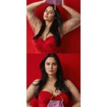 Ema Fajnorová Instagram - Tento mesiac ma okrem titulky, nájdeš v magazíne Emma v módnom editoriáli 📸 Je plný farieb a uvidíš ma tam v rôznych módnych polohách Team: @emma.magazine foto @adamtarana styling a produkcia @miroslavadanielova vlasy @nikolastichy make up @tomasvida.makeup sefredaktor @evablahut šperky @gismondi1754_prague agentúra @friendly___friends