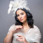 Ema Fajnorová Instagram - "keď si na lyžovačke udrieš hlavu a Ema s Marianom sa ti zjavia ako vládcovia ľadového kráľovstva" ❄️