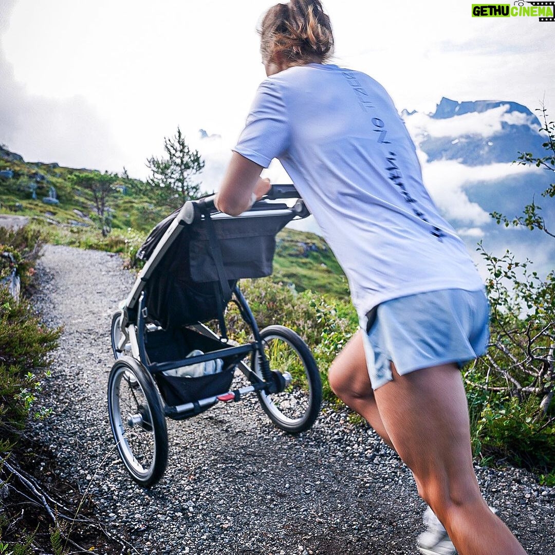 Emelie Forsberg - 9.4K Likes - When Ylva-Li, 2 yo gets to follow on a run, she is so happy! Every day she want to go for at least a walk and her nap she prefers there too 🥰!
I still really enjoy bringing the girls on a run, even though nowadays flat is better than uphill. This is @thule glide 2!
#bringyourlife ⬅️ Love this tag ❤️
@thule_family
📸 @kilianjornet