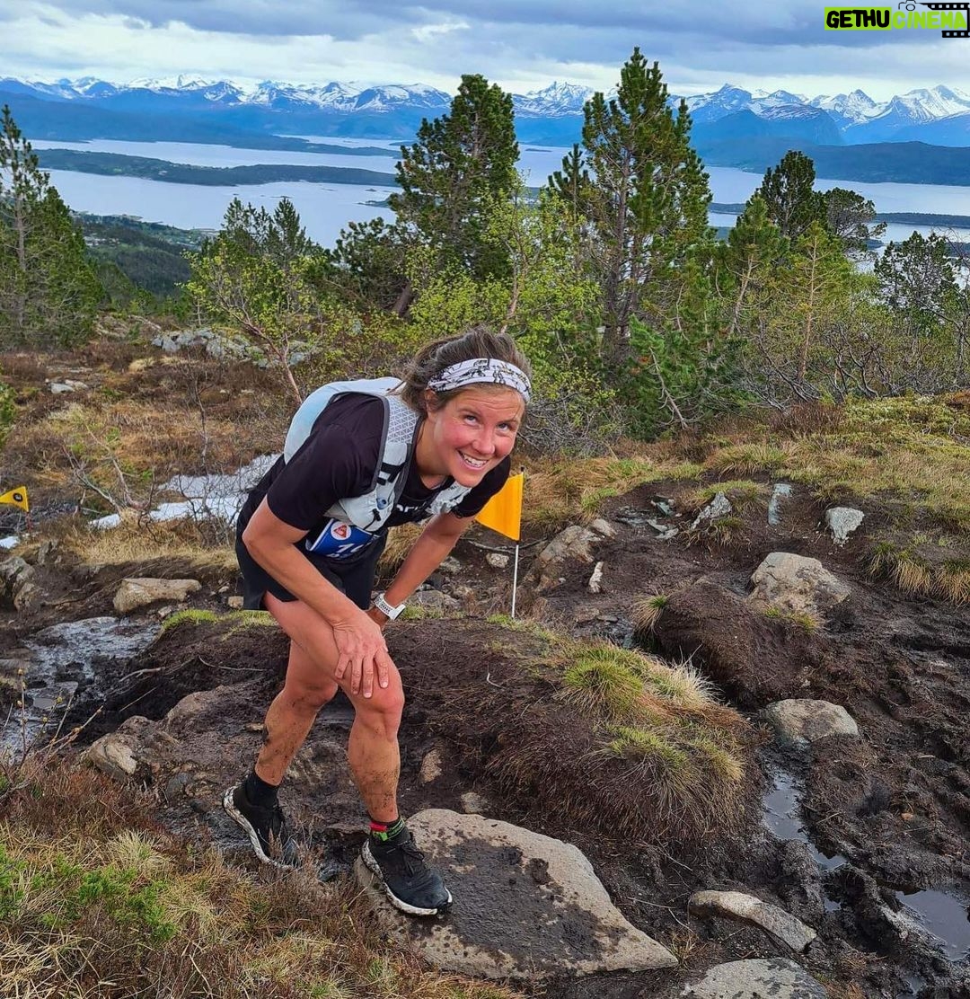 Emelie Forsberg - 9K Likes - I love our local races here in Rauma Norway ❤️!
Yesterday I ran @molde7topper a beautiful 19 km race! Going into a race well beaten after altitude and a harder 2 week of training at home was mentally hard, but I believe it was a good training! Now some rest and specific training!
So fun to see @yngsen crush the course 💪🏼
1 📸 @jornsorthe
2 📸 @stiandrogseth_foto