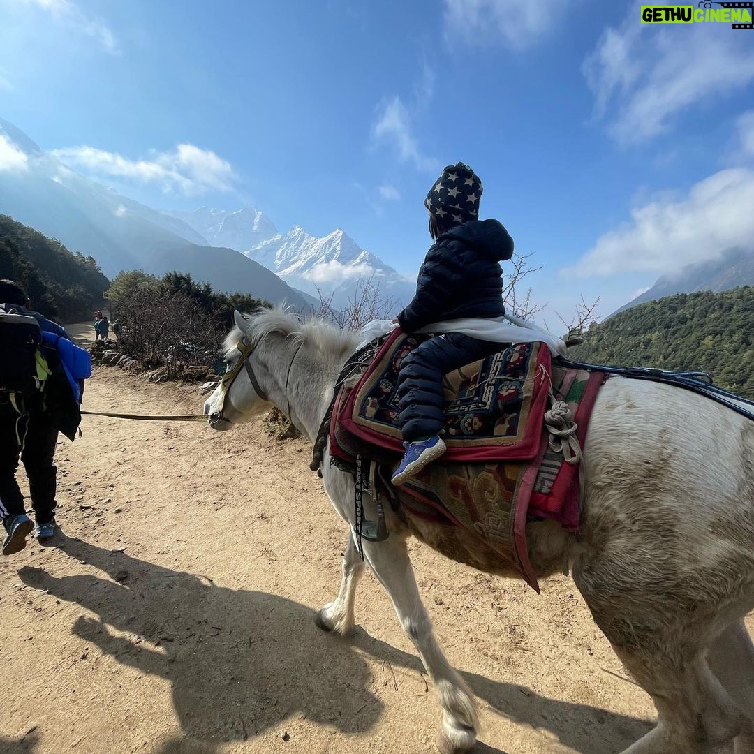 Emelie Forsberg - 15.8K Likes - We've moved our way up the valley and now have spent some days in the little village Periche!
I try to train as good as I can in preparation for the approaching races, but running at 5000 m is hard 🤣
Our girls are so patient to follow us on this adventure, all respect to them ❤️