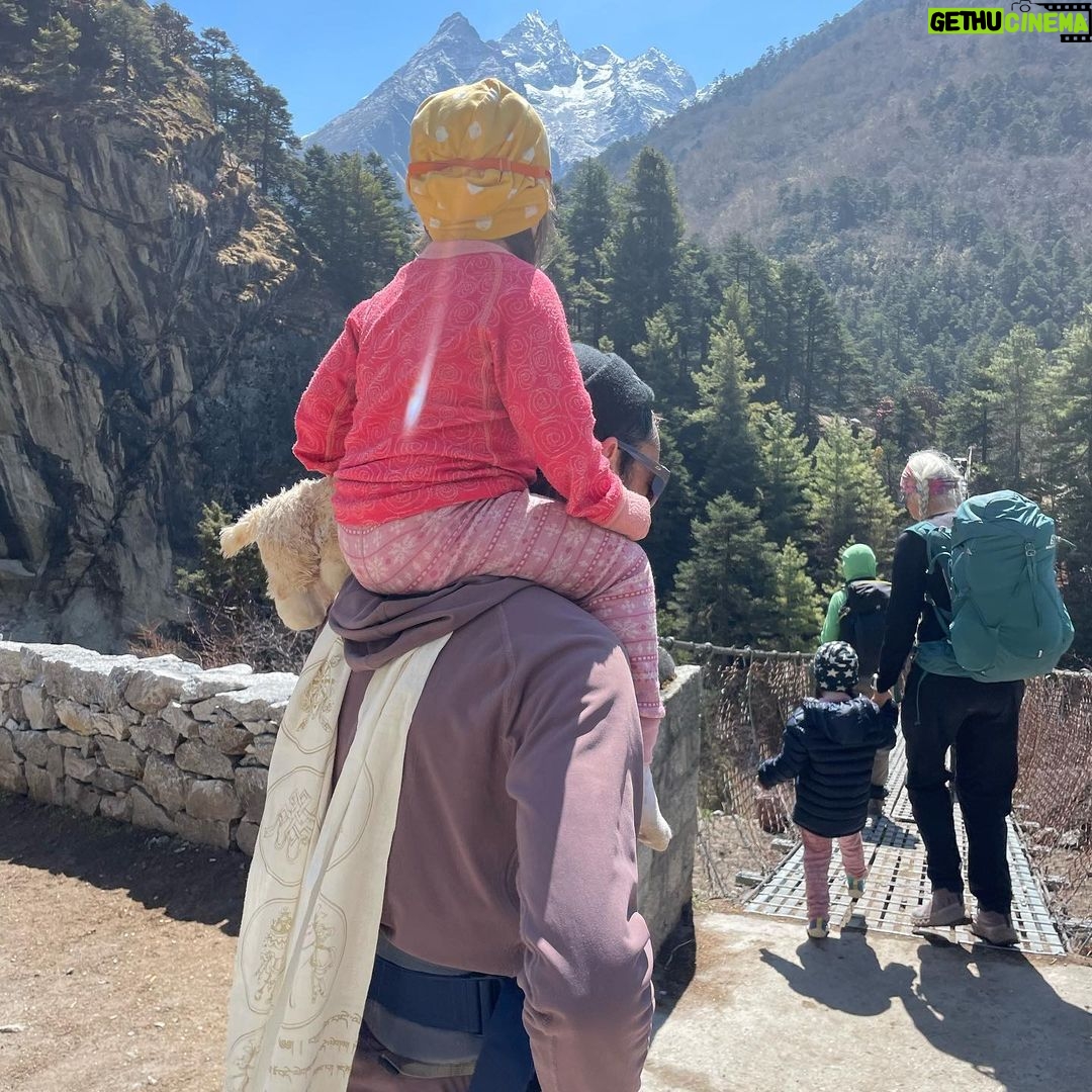 Emelie Forsberg - 15.8K Likes - We've moved our way up the valley and now have spent some days in the little village Periche!
I try to train as good as I can in preparation for the approaching races, but running at 5000 m is hard 🤣
Our girls are so patient to follow us on this adventure, all respect to them ❤️