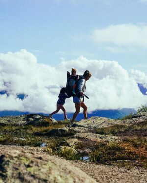 Emelie Forsberg Instagram - A week of " easy and go by the feeling" when it comes to training is so nice.. for a week 🤪
Now I'm motivated to start a good block again!
I have been working on our little farm, cutting a lot of grass, prepping some veggie patches for the autumn and winter, picked up all potatoe and some wood work. I love it ❤️
Time spent walking with our girls in their own pace has been the highlights ❤️

I wish you a lovely week ahead! 

@thule_family 
#bringyourlife