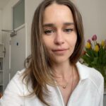 Emilia Clarke Instagram - @theRCN #NursesDay HAPPY NURSES DAY 2021!!!!!! I continue to be so proud to be @thercn ambassador! Nurses across the world continue to amaze us all in their unceasing care and love for their patients during this incredibly frightening time for us all. In 2021, we seek to show how nursing will look into the future as well how the profession will transform the next stage of healthcare. Please join me today in celebrating all nurses everywhere for being our constant when everything around is anything but. All my love to all the Nurses across the globe everyday but especially today!! #❤️ #🥳 #🥰 #Nursesday2021 #alltheloveinalltheworld