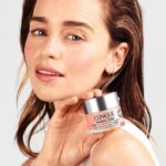 Emilia Clarke Instagram - #ad #CliniqueAmbassador Contest alert! Who is someone in your life who is deserving of a self-care oasis? (I know I’ve got a few incredible people who could do with this...) @cliniqueuk wants to treat them to the ultimate beauty treat. Tag them (or yourself!) in this post and share why they deserve a #pinkoasis, plus follow @cliniqueUK. They could be selected to win a year’s supply of New Moisture Surge 100-Hour Auto-Replenishing Hydrator - an upgraded formula of my favorite moisturizer that delivers deep hydration for plump, glowing skin. One grand prize winner will enjoy a luxury day for two at the Corinthia London Hotel Spa. (I’ve been and IT IS LIT 💥🤘) Can’t wait to read through the nominations about your loved ones! Terms and conditions apply http://clnq.co/EmiliaPinkOasis draw closes 30th April 2021. #treatsomeoneyoulove #whichcouldbeYOU! #❤️