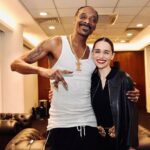 Emilia Clarke Instagram - SNOOP. DOGGY. DOGG. 🤯🥳 The man, the myth, the legend. When he calls, you (I) come running. #my16yearoldselfishavingalifealteringmomenthere #soismy36yearoldself #🤌🤩🥳 The O2