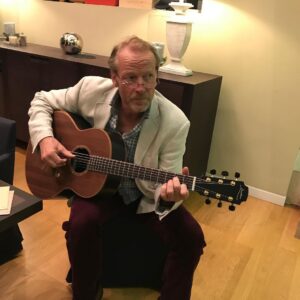 Emilia Clarke Instagram - The man. The myth. The LEGEND @iainglen60 HAS JOINED INSTAGRAM! 
🤩🤩🤩🤩🤩🤩🤩🤩🤩
“KHHHALLEEESSSSIIIII!!!” My hero and my guide for over a decade… please instaworld show this man the lovin he deserves #🥰 #👏 #🥳