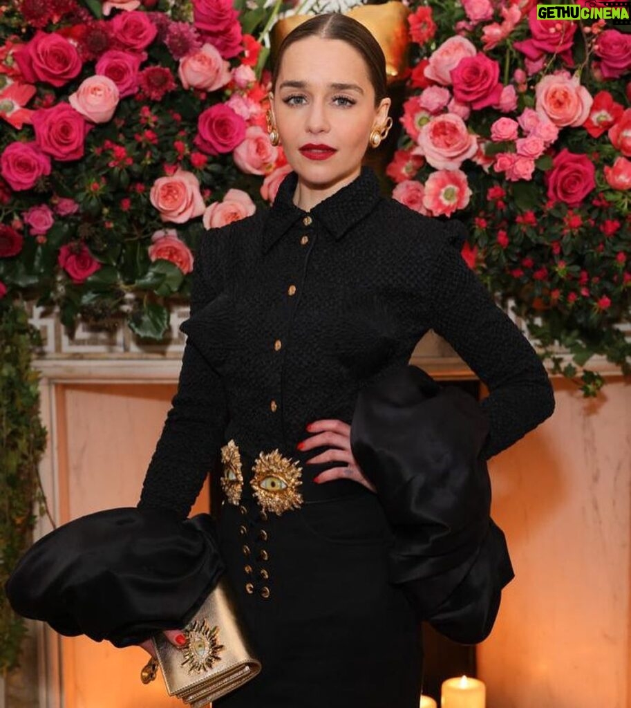 Emilia Clarke Instagram - Thank you so much to @schiaparelli and the incredibly talented @danielroseberry for kicking my jet lag to the curb and giving me this FIRE outfit to wear last night! Welcome to London baby! 🥰🙌❤