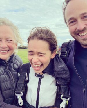 Emilia Clarke Instagram - What could match the profound existential terror of another birthday? 
Jumping out of a goddamn plane is what. 
😎 
#whosaysyoucanonlyflydragons? 
#freeeeeeeeeefaaaalllliiiinnnggggg #🥳 
#myfacialexpressionstellyouallyouneedtoknow 
#mymothermyhero #birthdaybluestakeapunch 
Thank you Hinton Sky Diving for the most exhilarating experience of my life!