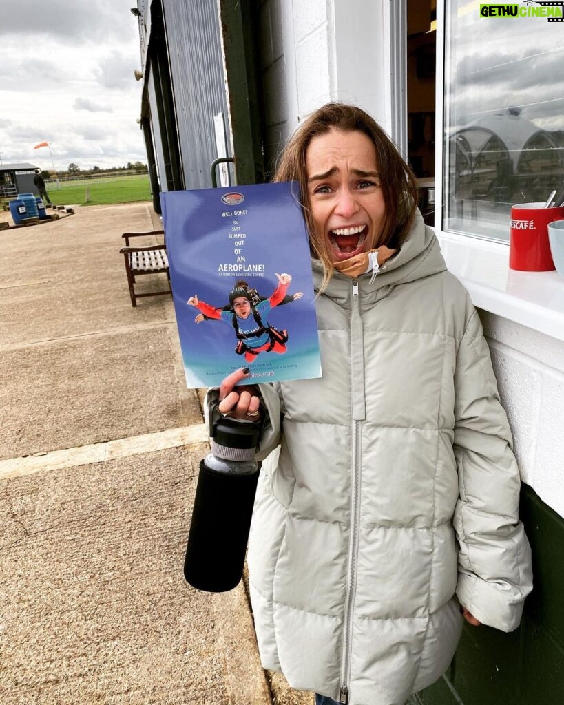 Emilia Clarke Instagram - What could match the profound existential terror of another birthday? Jumping out of a goddamn plane is what. 😎 #whosaysyoucanonlyflydragons? #freeeeeeeeeefaaaalllliiiinnnggggg #🥳 #myfacialexpressionstellyouallyouneedtoknow #mymothermyhero #birthdaybluestakeapunch Thank you Hinton Sky Diving for the most exhilarating experience of my life! Hinton Skydiving Centre