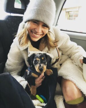 Emilia Clarke Instagram - Let the true love continue... taxi style. 
#readyforanythingevenaChanelfitting 
#myentirefeedwillnowfeatureandmentionteddingtonclarke #sorrynotsorry 
#🐶❤️