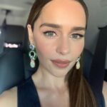 Emilia Clarke Instagram – @emmys2019 WE BE ROLLLLLIN! 
@jlo just as heads up you have inspired this years lewk. 💁‍♀️
I am one lucky lady to have the best glam squad ever invented… @jennychohair @jilliandempsey @petraflannery @jennahipp YOU HAVE LIT THIS CHICK ON FYRE! 🔥thank you thank you thank you! 
#motherofdragonstakesafinalgoodbye 
#mighthaveneededadragontogetmethereontime 🤢 
#iplanonseeingtomorrowssunrise #🍾 #✌️ #😂 #❤️