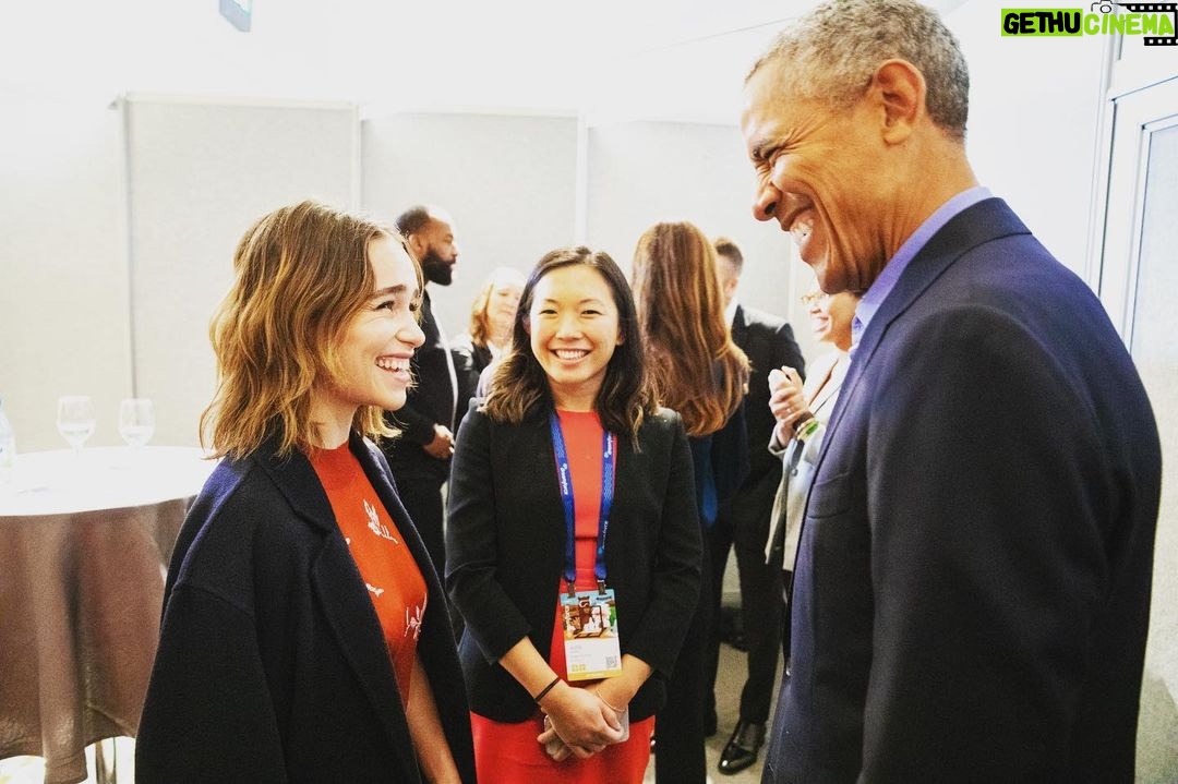 Emilia Clarke - 3.1 Million Likes - DROP.
THE.
GODDAMN.
MIC. 🤯🤯🤯🤯
I met my hero. And yes, tears were present. (As were my terrible terrible jokes)
@barackobama thank you for being alive.
@dreamforce
#myhero
#Michelle...so....wannahang?
#❤️ #🔥