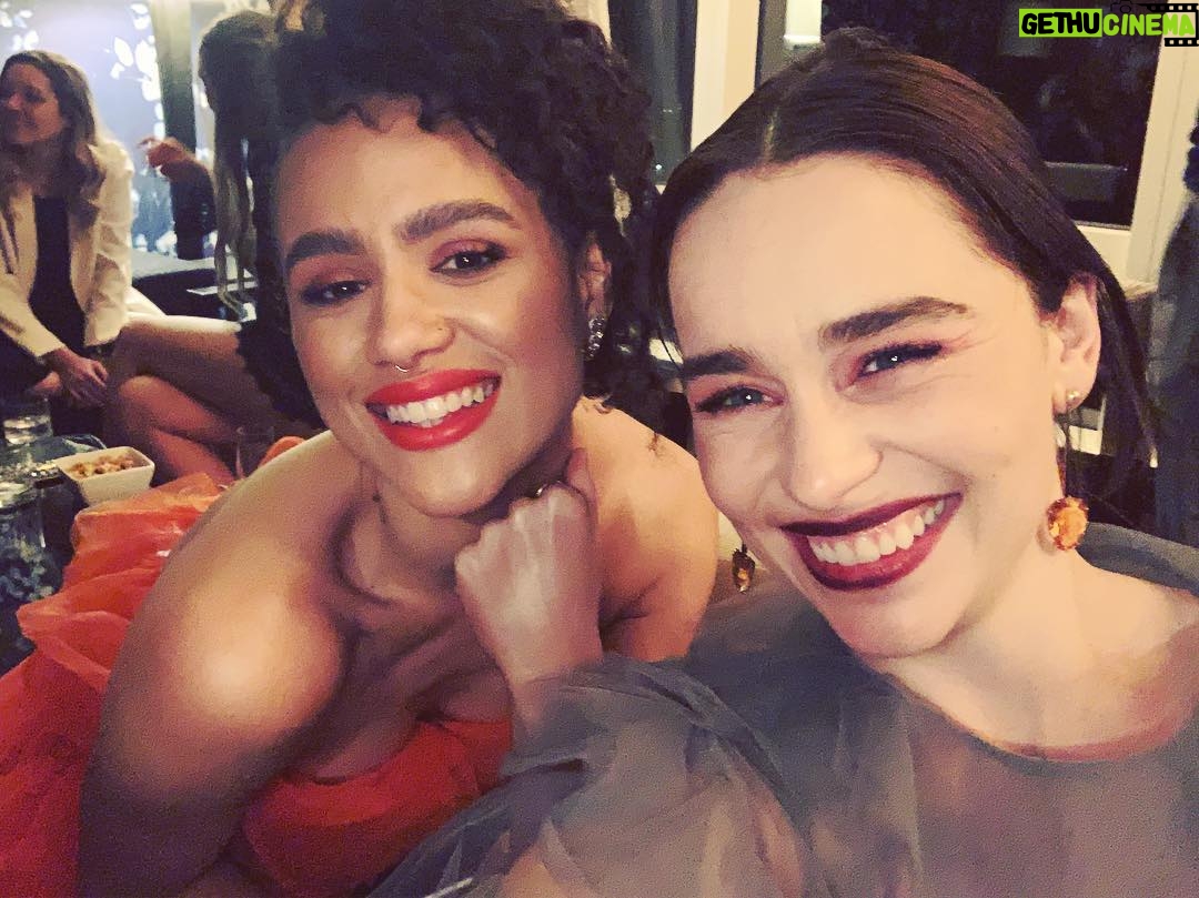 Emilia Clarke - 2.7 Million Likes - And then we may have got a little lit...🔥🏆
But only because WE SAW THE FIRST GODDAMN EPISODE AND ITS SO GODDAMN GOOD YOU GUYS ARE GONNA FREAK OUT. 🙌🙌🙌🙌🙌🙌🙌🙌🙌🙌
But really though....
freak
Out. 💪🏻
#enjoybaby #thesebefamily #forthelove #gameon #❤️