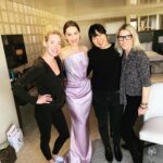 Emilia Clarke Instagram - My HEROS!!!!!!! These incredible human beans have turned me from “I can barely wake up” to a sparkly purple parmer violet preened to perfection. #❤️ #👯‍♀️👯‍♀️ #😍 #🎉 #oscars2019 #letsgetlit @petraflannery @jennahipp @jennychohair @jilliandempsey @dgbeauty