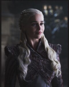 Emilia Clarke Instagram - Guess whose back..... back again. (Well almost) @helenstills you got that magic 📸 on 🔥❤️😍 @gameofthrones you ready people?! @hbo #motherofimissthathairalready #season8 #gameofthrones #DADADAAHHHHHHHH #theend