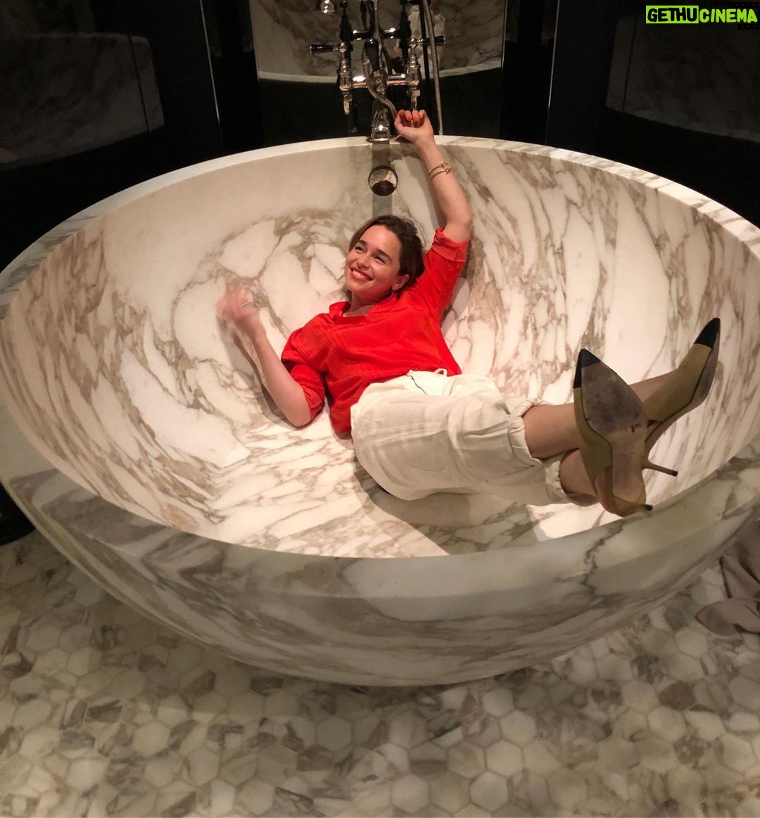 Emilia Clarke - 4.6 Million Likes - With you I feel 2 feet small.
X 2
@prideofgypsies HAPPY FREAKING BIRTHDAY BABY! An oversized bath tub of happiness for another year of you.
#moonofmylifemysunandstars
#finallyabathbigenoughtobathadragonin
#thenbrokecosispentallmymoneyonbubblebath
#❤️ #🐲 #😂