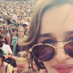 Emilia Clarke Instagram - From full focus to a blur still the best weekend of my entire life. #glastonbury2019 you bring me up to my happiest self. For anyone finding today hard, get that music in your earphones blaring and dance like no ones watching... @littlesimz @lizzobeeating @stormzy @mikeskinnerltd to suggest a few options.. #🤘 #🙌 #❤️ #aweekendoffriendshipfixeseverydamnthing