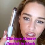 Emilia Clarke Instagram – #ad #cliniqueambassador
DAMN y’all were RIGHT about this lipstick! My mind boggles as to why my lips didn’t turn charcoal but this dewy, blush of dreams instead, Willy wonker should take notes… Give it a go! Every coat adds a lil more drama, BRAVA @clinique for this ingenious bit of magic in your makeup bag #👏 #❤️
