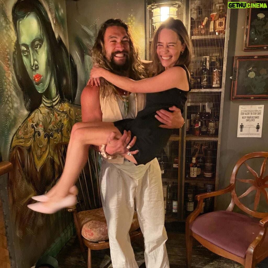 Emilia Clarke Instagram - When your sun and stars rolls into town you check that he can still bench press a Khaleesi. #💪🏻 #😘 @prideofgypsies #drinkingwithdrogoimamazedwesurvived #theboysarebackintown #likeheneverleft #🥰