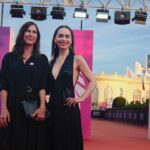 Emilia Clarke Instagram – Oh la la Deauville! Merci! 
From dawn till dusk I morphed into my french alter ego and we did it RIGHT. 
Head to toe @chanelofficial OUI CHEF.
Blazing sun into dazzling sunset? OUI CHEF.
From oysters to champagne this girl was on fire.

Merci merci beacoup @chanelofficial and @deauvilleus film festival for making me feel like the french starlet I so long to be 

#givethisgirloneglassofbubblesandshesconvincedshesfluent 
#saytosaythebritinmewaswhoiwokeupasanddamnsheainthalfaschic