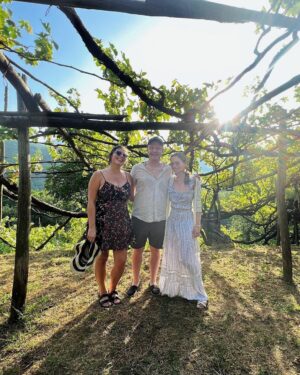 Emilia Clarke Instagram - 😎MAMMA MIA! ITALIA!! 
You will always have my heart, my summer, and my sea legs.. get the people you love, stick them on a boat and then by a pool, add Italian food and one too many bottles of prosecco and hey presto! You have peak relaxation. 

For full effects repeat once a year.
#apparentlyiwasapirateinanotherlife 
#inowunderstandthetruebeautyofnaps 
#letsseehowmanyhoursmyrelaxationlastsinlondon…I’m