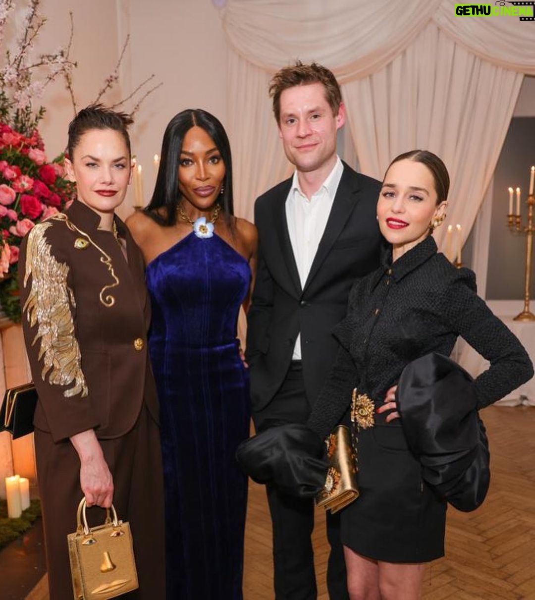 Emilia Clarke Instagram - Thank you so much to @schiaparelli and the incredibly talented @danielroseberry for kicking my jet lag to the curb and giving me this FIRE outfit to wear last night! Welcome to London baby! 🥰🙌❤️