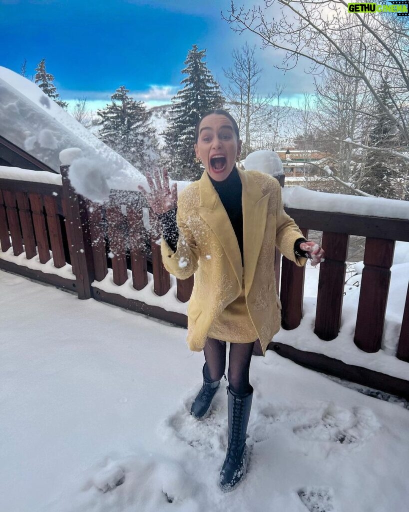 Emilia Clarke Instagram - Oh thank you @sundanceorg for making me feel like a Khaleesi all over again! (Complete with fire that I learnt I can’t walk through) What a snowy wonderland of people I love and admire with films that bring the HEAT! 😍 ITS POD GENERATION TIME BABY!! 😍 #yesihadaskirtbeofretheflames #maybeimissedthebelowfreezingmemo #podgenerationforever Park City, Utah