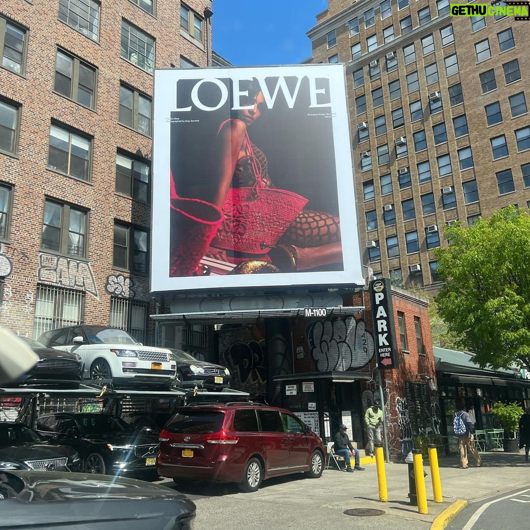 Emily Ratajkowski Instagram - downtown takeover! two of the billboards I’ve always wanted to be on! 🥺❤️🏙️🫶👼 Lafayette Street