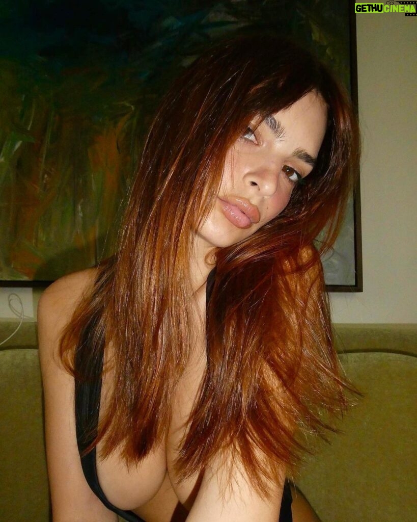 Emily Ratajkowski Instagram - gone red thank you @kerastase_official for keeping my hair healthy with chroma absolu and to the legend @jennaperryhair