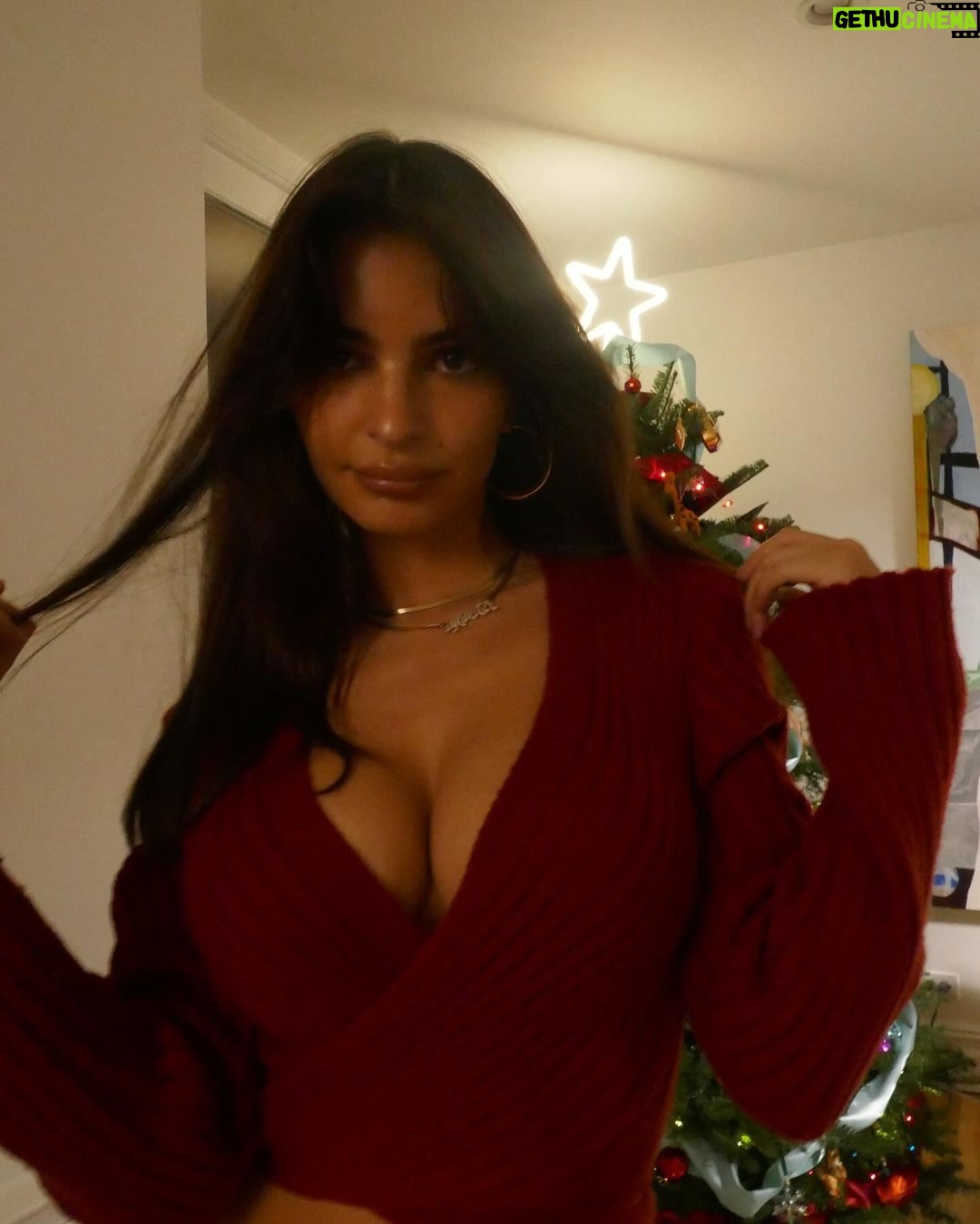 Emily Ratajkowski Instagram - some things change others stay the same 🎄