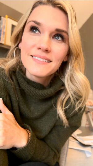 Emily Rose Instagram - Last minute Christmas idea?! I GOT YOU! Buy a special cameo video! I promise I’ll make ya chuckle and be happy that you purchased the message! Merry Christmas!