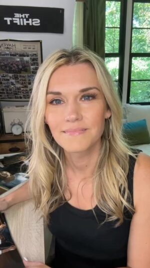 Emily Rose Instagram - Thanks for all who joined my FIRST STREAMILY SIGNING! wow 2 hours of fun! We answered questions and just hung out! If you missed it, no worries there’s still stuff available in the shop at streamily.com/emilyrose remember when you get yours in the mail tag me and let me know you got it! 
😘😘 - em #uncharted #haven #elenafisher #audrey #playstation