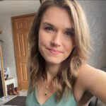 Emily Rose Instagram - DON’T SWEAT THE SMALL STUFF *OCTOBER 16th 8/7 c * @lifetimetv Such a pleasure to be asked to be a part of this project! There’s a lot of heavy things going on in the world right now, and a lot that deserves some sweat! However, I find myself allowing those topics, to make the little things-seem bigger. This movie came to me at the perfect time, reminding me of how much I have to be grateful for, and how much fun working with great people is! * What little things are you sweating lately that you need to let go of? * I hope this movie inspires you and that you enjoy my silly faces in these photos (because I was having such a good time) can’t wait to hear what you think! Make sure to tune in and watch all the goodness that is these faces: @heatherlocklear @jasonmacdonaldofficial @natashabure @candacekirstin 📷 @mattandrewsphoto #ellenpressman Franklin, Tennessee